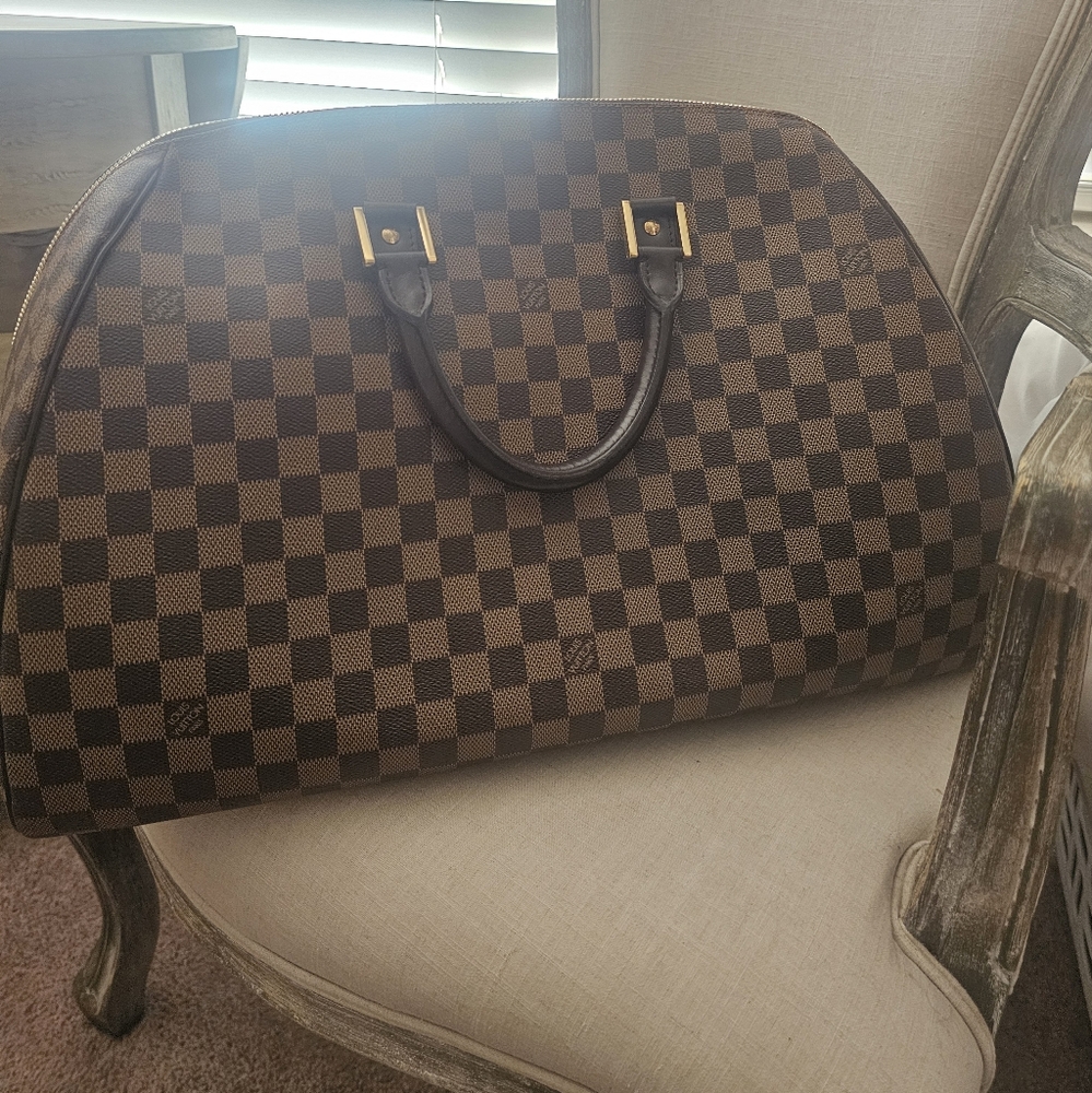 Authentic Louis Vuitton Damier Ebene Ribera GM